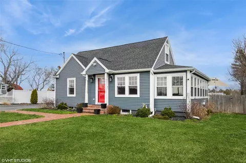 4100 Youngs Ave, Southold, NY 11971