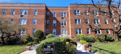 36 Barstow Rd #LA, North Hempstead, NY 11021