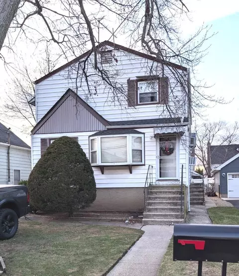 47 Third Avenue Ave, East Rockaway, NY 11518