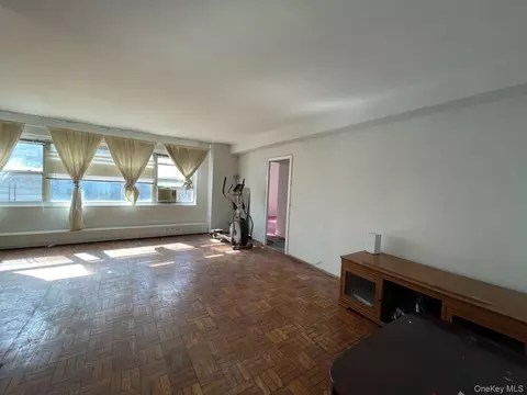 3 Fordham Hill Oval #4G, New York, NY 10458