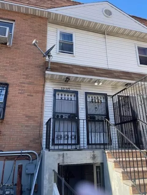 1939 Monterey Ave, New York, NY 10457