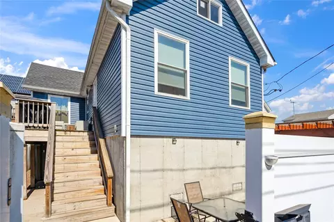 30 Edwin Ct, East Rockaway, NY 11518