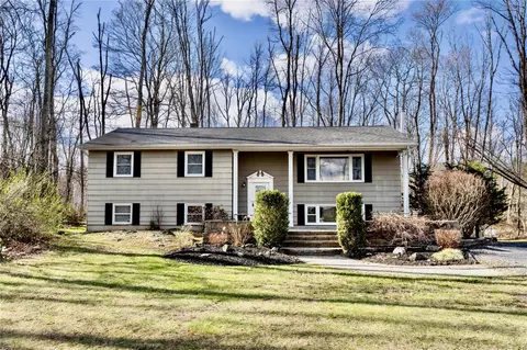 17 Ackerman Rd, Warwick, NY 10990