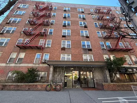 142-20 41 Ave #7H, New York, NY 11355