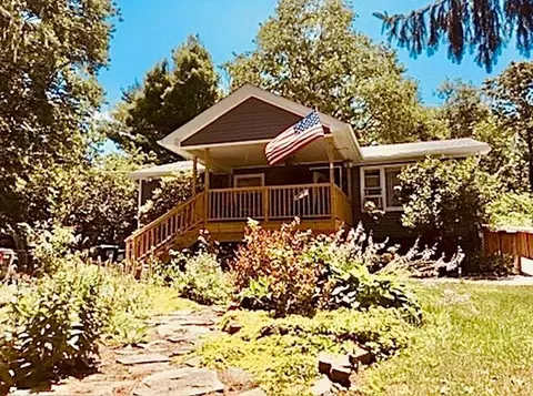 25 Manor Ln, Deerpark, NY 12785