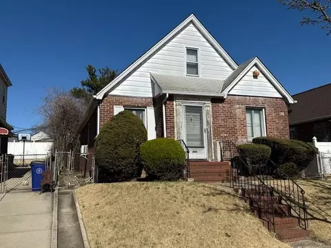 171-19 Gladwin Ave, New York, NY 11365