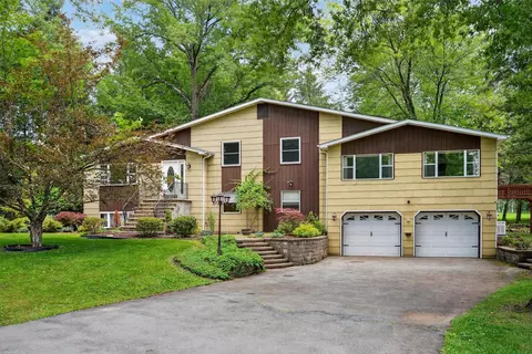 21 Hillside Rd, Wawayanda, NY 10973