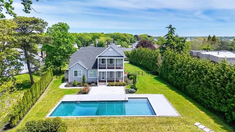 64 Romana Dr, Hampton Bays, NY 11946
