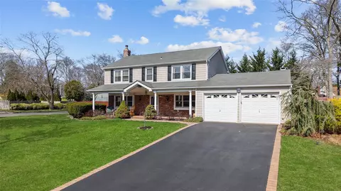 52 Barker Dr, Stony Brook, NY 11790