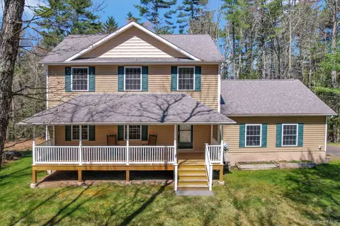 25 Devlin Rd, Highland, NY 12743