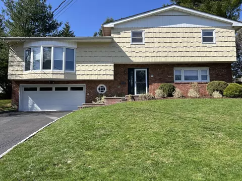 24 Hemlock Rd, Greenburgh, NY 10530