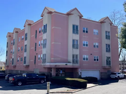 46 Union St #3G, New Rochelle, NY 10805