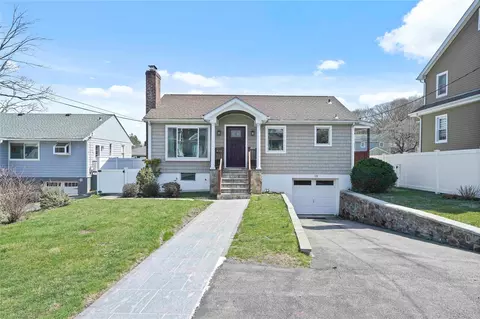 19 Ogden Ave, Greenburgh, NY 10522