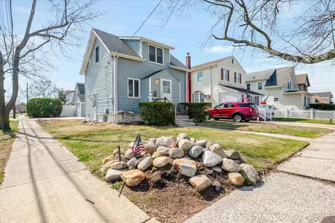 314 Oceanside Pkwy, Oceanside, NY 11572