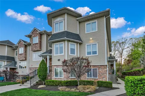 45 Bluefield Dr, Ramapo, NY 10977