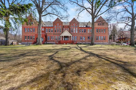 18 N Broadway #408, Greenburgh, NY 10591