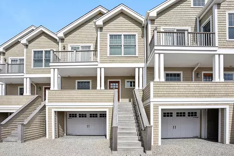 538 Dune Rd #2, Westhampton Beach, NY 11978