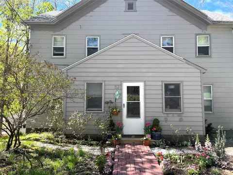 52 Church St, Hudson, NY 12534