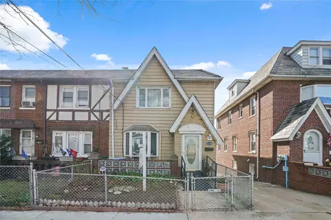 53-24 66 St, New York, NY 11378
