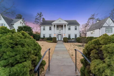 26 Harvard Ct, White Plains, NY 10605