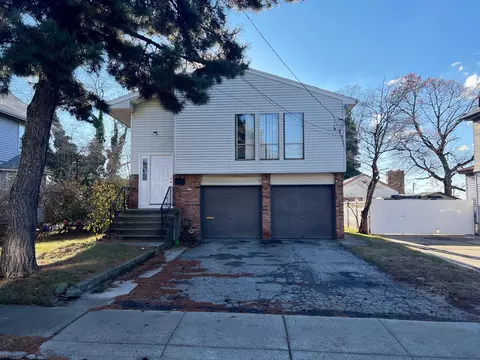 22 High St, North Hempstead, NY 11577