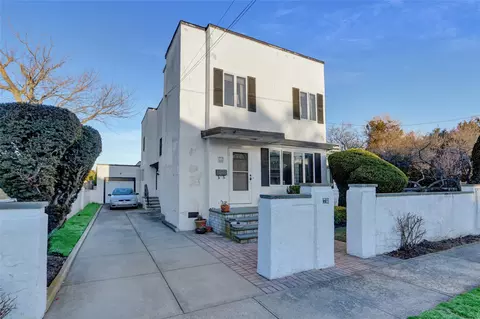 72 Fulton Ave, Atlantic Beach, NY 11509