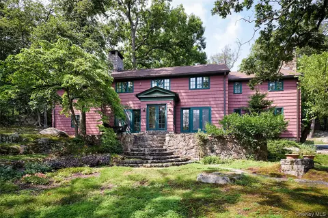 92 Mountain Farm Rd, Tuxedo, NY 10987