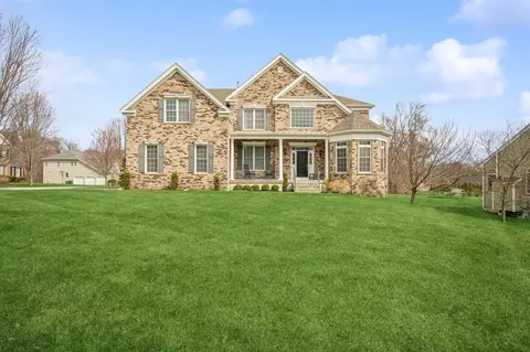 18 Chestnut St, East Fishkill, NY 12533