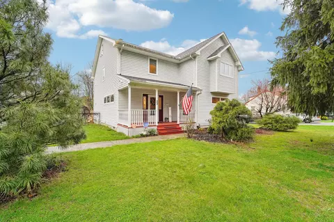 23 Blauvelt Rd, Clarkstown, NY 10954