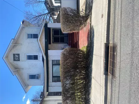 802 Empire Ave, Far Rockaway, NY 11691