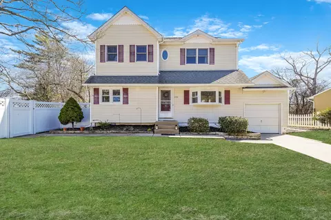 793 Bohemia Pkwy, Bohemia, NY 11716