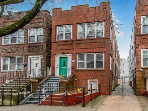 3357 Perry Ave, New York, NY 10467