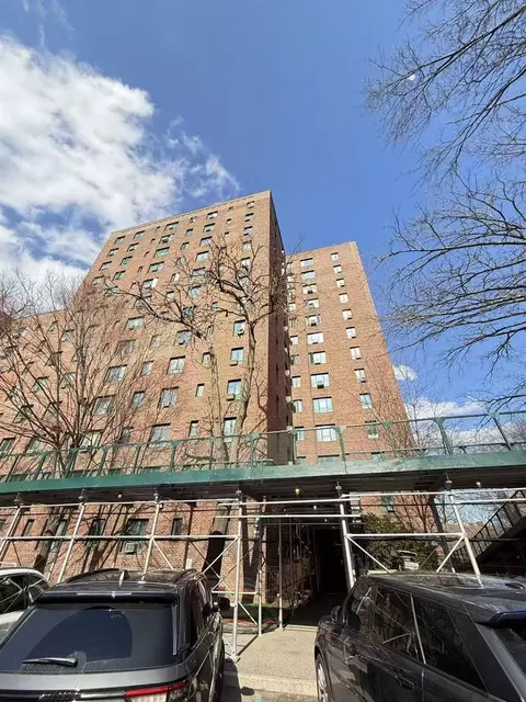 1970 E Tremont Ave #5G, New York, NY 10462