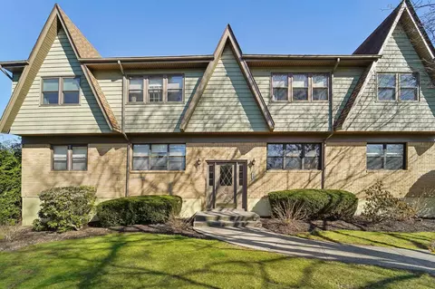 38 Milford Ln #B, Ramapo, NY 10901