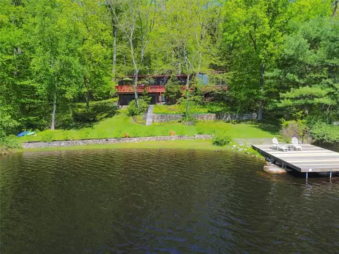 92 Old Forge Dr, Kent, NY 10512