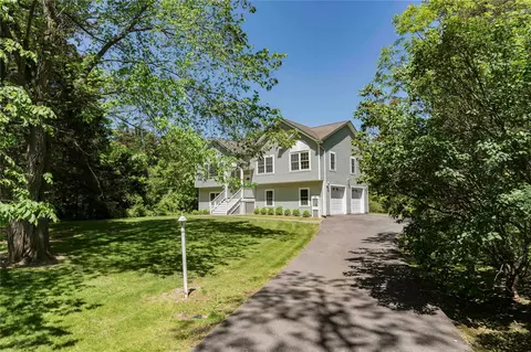 19 Old Bulls Head Rd, Clinton, NY 12572