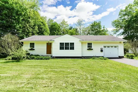 49 Lorraine Dr, Rhinebeck, NY 12572