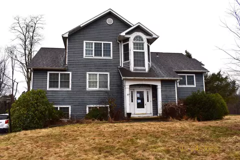 203 Windsor Rd, Fishkill, NY 12524