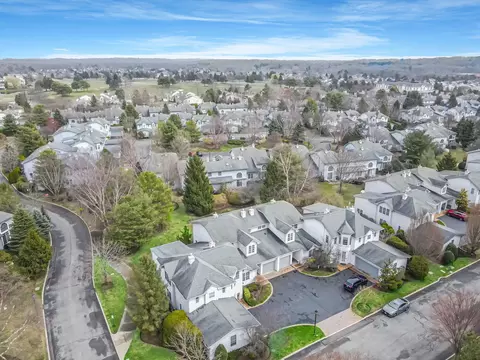 501 Verona Dr, Melville, NY 11747