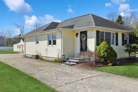 838 Church St, Bohemia, NY 11716