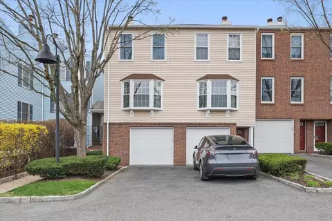 10 Washington Mews #10, Port Chester, NY 10573