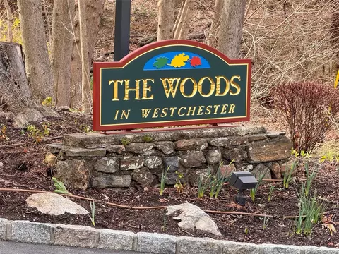 222 Woods Brooke Cir, Ossining, NY 10562