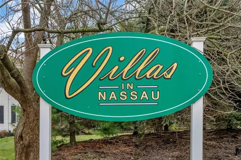 134 Santa Barbara Dr, Plainview, NY 11803