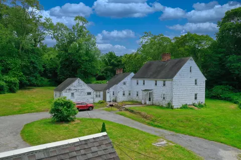 380 370 O Deer Park Rd, Huntington, NY 11746