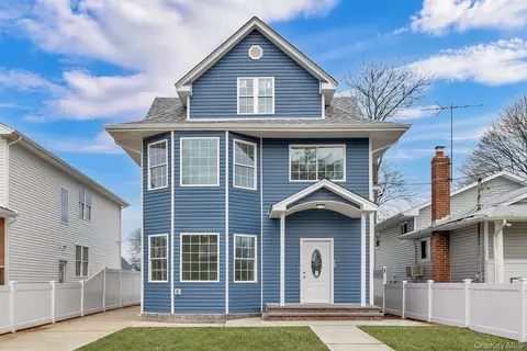 29 Sterling Pl, Hempstead, NY 11550