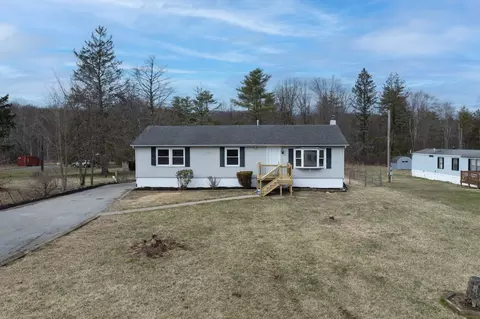 618 N Chodikee Lake Rd, Lloyd, NY 12528