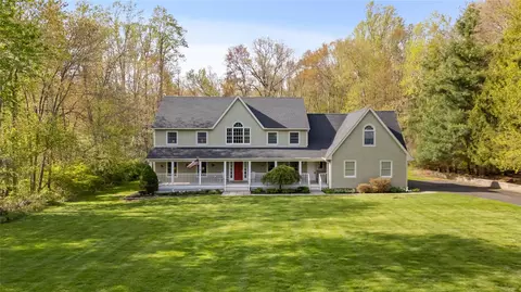 38 Stallion Trl, Southeast, NY 10509