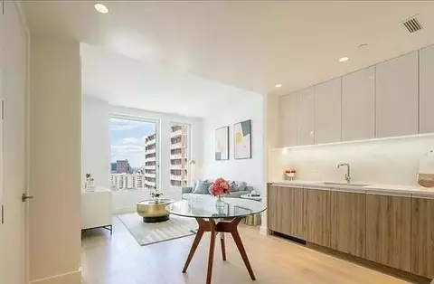 136-18 Maple Ave #8G, New York, NY 11355