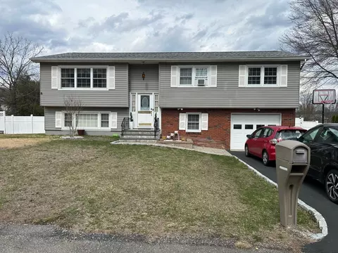 6 Arcadia Ct, Ramapo, NY 10974