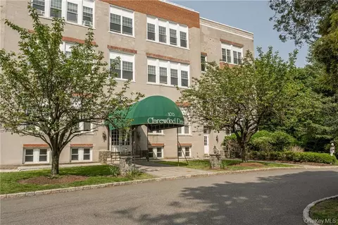100 Clarewood Dr #4G, Greenburgh, NY 10706